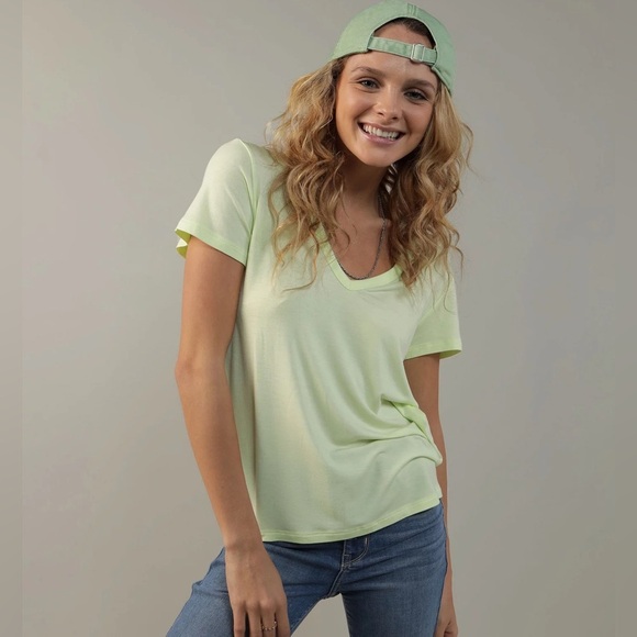 American Eagle Soft & Sexy Green Short Sleeve T-Shirt Small NWT pastel - Picture 1 of 7